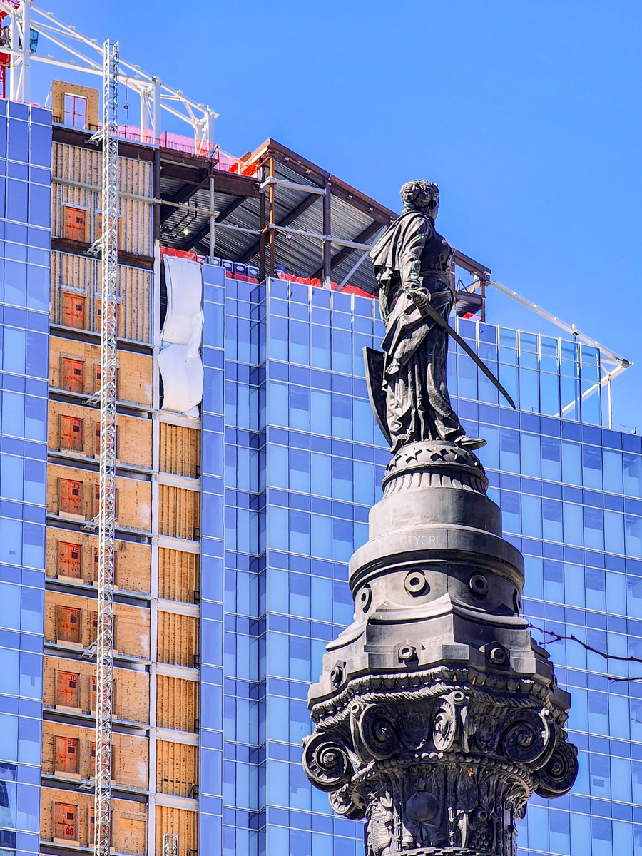 I was stuck in the parking lot otherwise known as Euclid Ave., near Public Square, so here is a pic. Sherwin-Williams' build being watched over...36 stories... #Cleveland