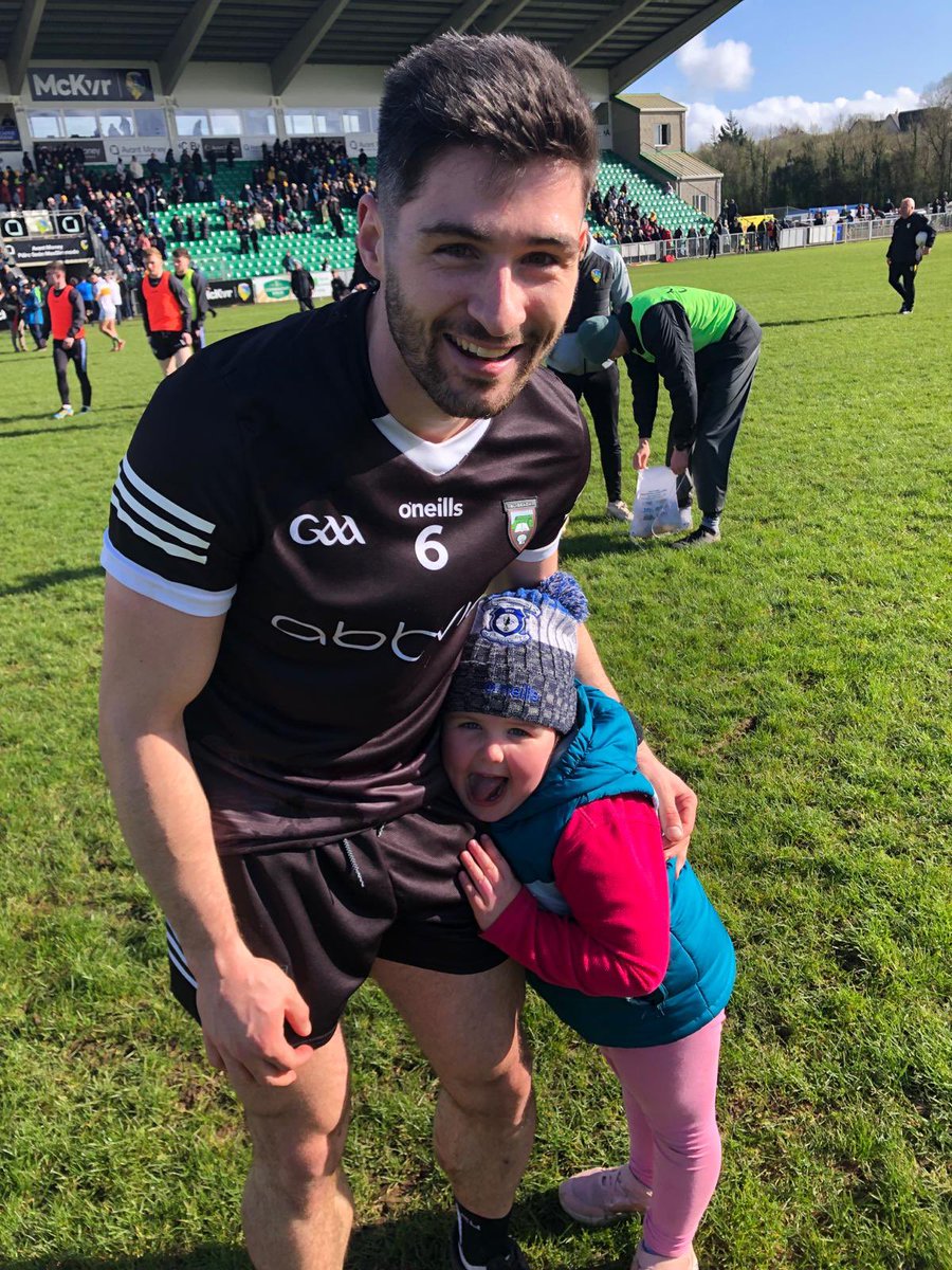 Well done Sligo today on a comprehensive win against Leitrim in the Connacht Championship. Pictured is one of our Blue Kidz members, Brona O’Brien meeting her GAA idol Nathan Mullen after the game. Thanks to Nathan for obliging with the post match fan meet. #gaafamily ⚫️⚪️🔵⚪️