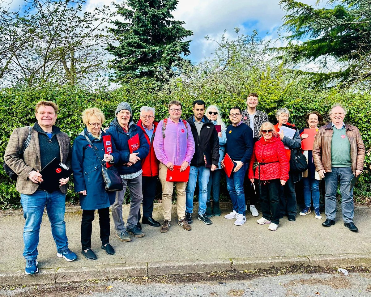 We've been out all weekend in Bournbrook and Selly Park for @JScottBSP @RichParkerLab and @SimonFosterPCC - great to see Jamie hitting the ground running for this by-election ❤️🌹