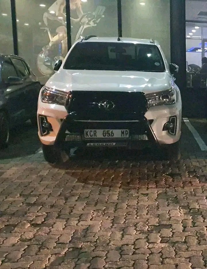 Please help us find our Bakkie 🥺 Toyota Hilux 2020 model Legend 50, double cab , Reg: KCR 056 MP. it was stolen just now 06.04.2024 between 17:10 - 17:25 Blos Cafe, Olympus Road, Faerie Glen, Pretoria 😭😭😭 please share the post.