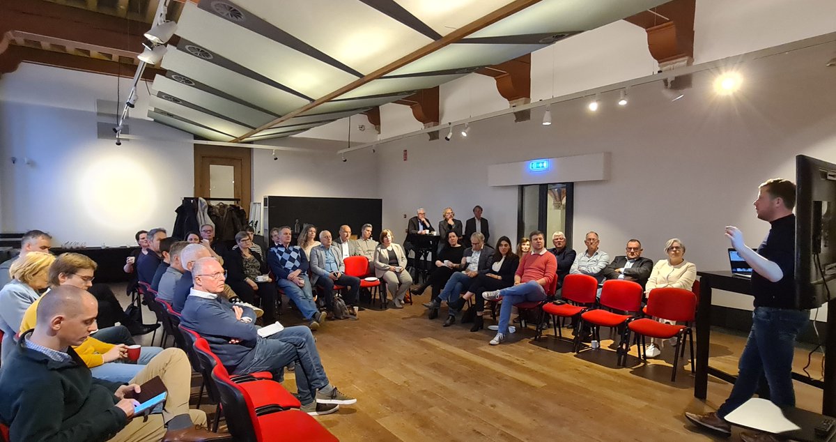 De technische briefing van de leden van <a href="/psfryslan/">Provinsjale Steaten fan Fryslân</a> , afgelopen  woensdag 3 april in de Leeuwarder Kanselarij, was om meerdere redenen  een succes.
Op de site van <a href="/HolwerdaanZee/">Holwerd aan Zee</a> lees je waarom.
is.gd/briefingPSfrys…
