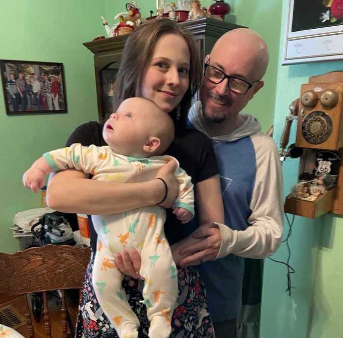 Our visit back home, where our little buddy is instantly intrigued by the ceiling fan. https://t.co/