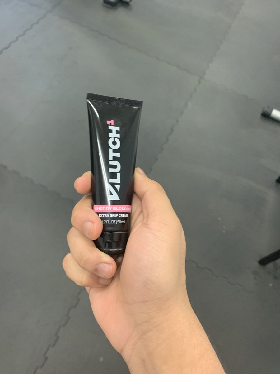 ClutchYTthebest 💛🩵☮️ tweet media