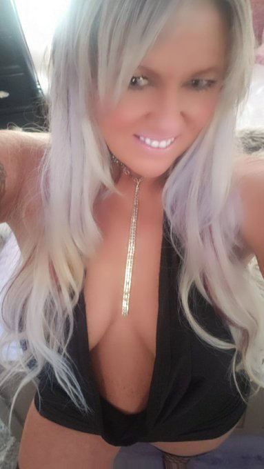 GOOD MORNING #SundayFunday #suckitsunday https://t.co/3JsqRmwSea<a href="/tag/sundayfunday"class="tags">#SundayFunday</a><a href="/tag/suckitsunday"class="tags">#suckitsunday</a>