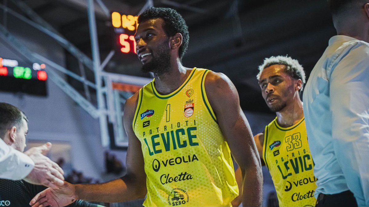 Congrats to former Boilermaker <a href="/_AaronWheeler_/">Wheels</a> on being named the 2023-24 MVP in the Nike SBL!