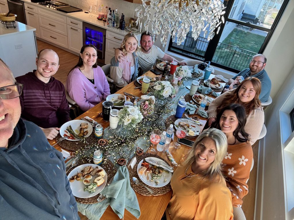 slc_tex's tweet photo. Easter 🤍💐🐰 https://t.co/ApH8MiW9Jd