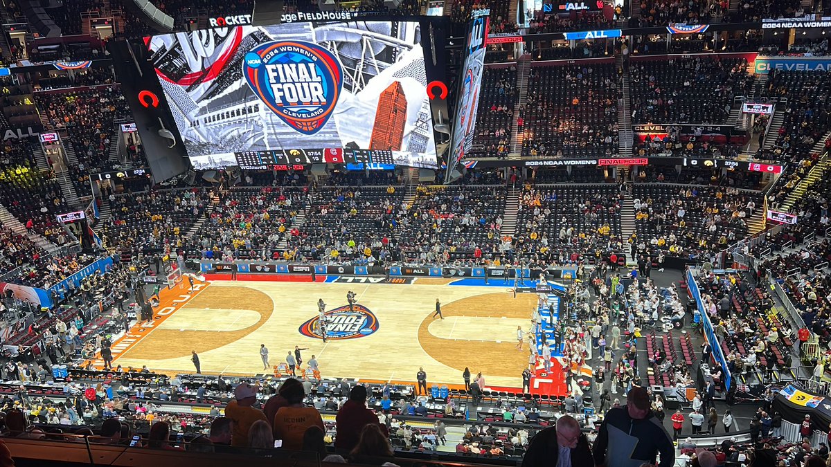 What a great day for women’s hoops!