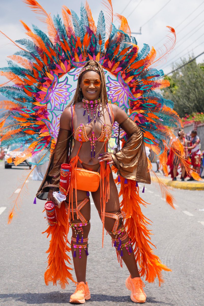 876SpringWater's tweet image. Hard fete and #876Water go hand in hand 💧. #876Water #876GuhHard #XodusCarnival #JamaicaCarnival