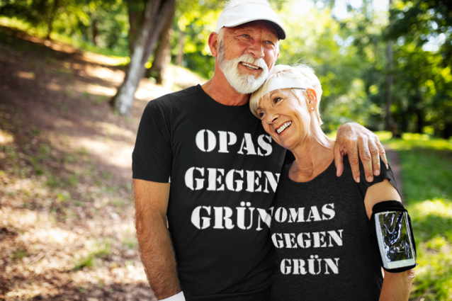 Sportliche und naturverbundene Menschen wissen, dass @diegruenen keine Umweltschutzpartei sind.

Die tollen Shirts gibt es hier:
Opas 👉🏻 amzn.to/4aul3Tp
Omas 👉🏻 amzn.to/4aEQivj

#GruenerMist #Werbung