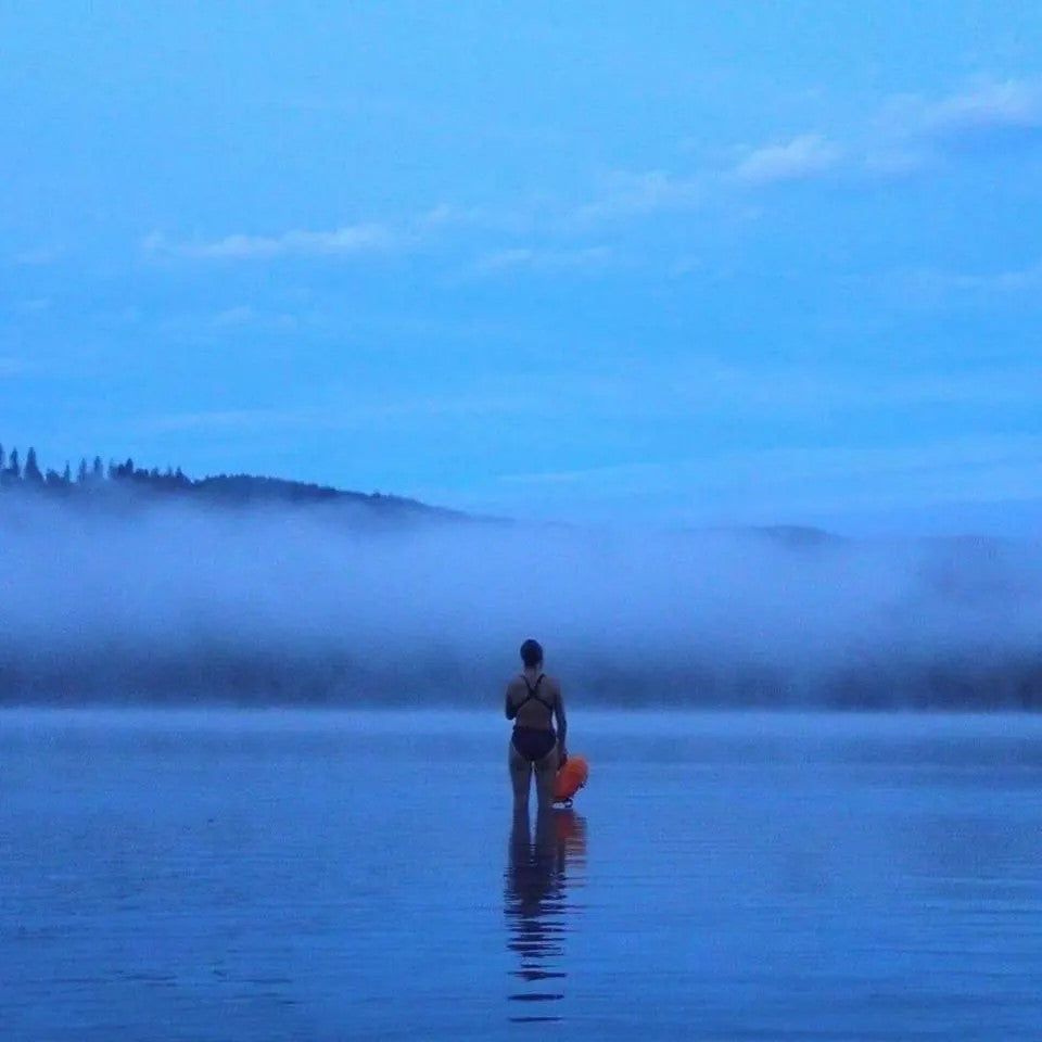 On World Health Day, let's celebrate the many benefits of open water swimming! The combination of exercise and being outdoors in nature can have a positive impact on both physical and mental well-being. Click on the link to read all the benefits it offers buff.ly/2vofR4S