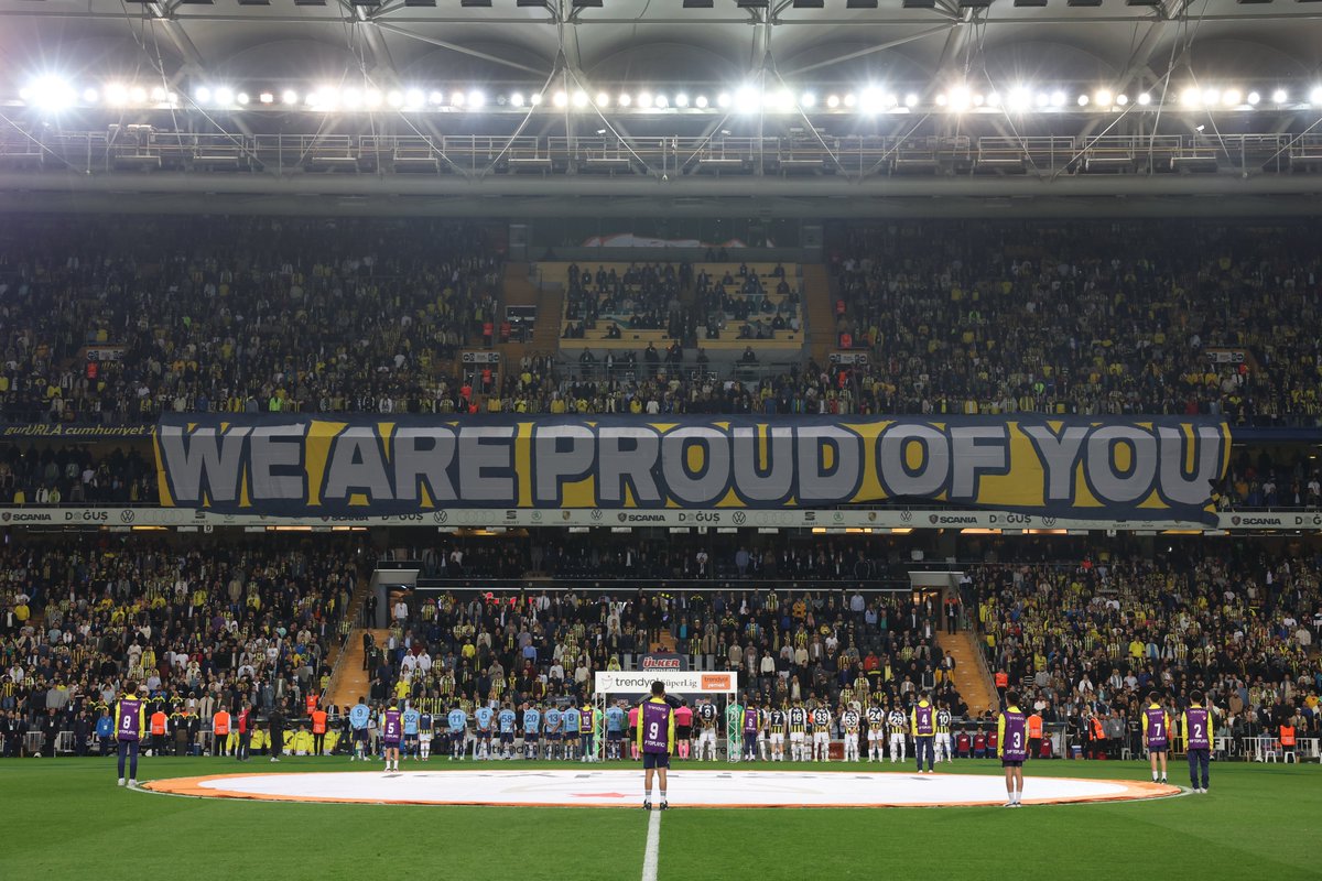 🟡🔵 SİZİNLE GURUR DUYUYORUZ <a href="/Fenerbahce/">Fenerbahçe SK</a> 🙌