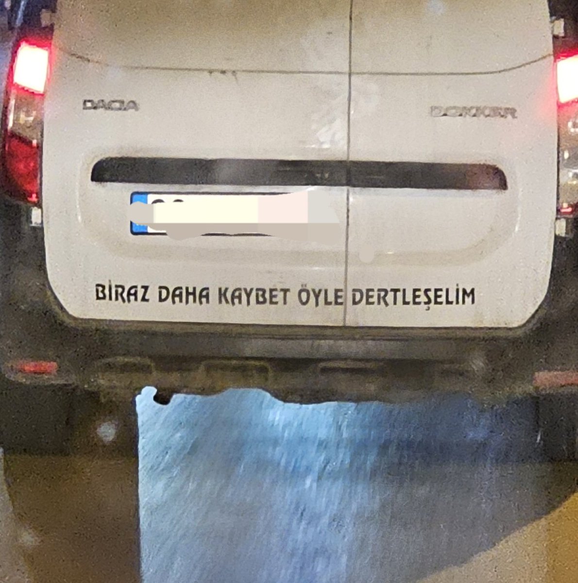 Kaybetmediğimiz bir tek hayatımız kaldı.