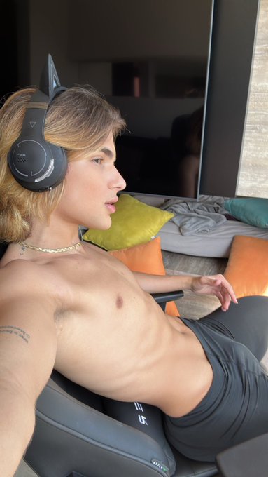 👾🔥 https://t.co/YpyWcCrsFE