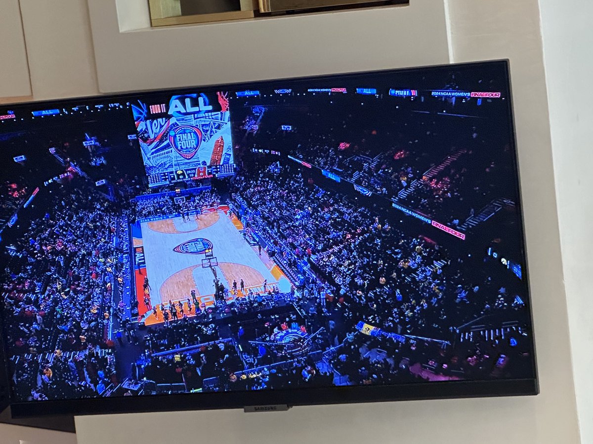 You ready to watch women’s championship basketball? This game is the highest priced ticket in history of women’s basketball !