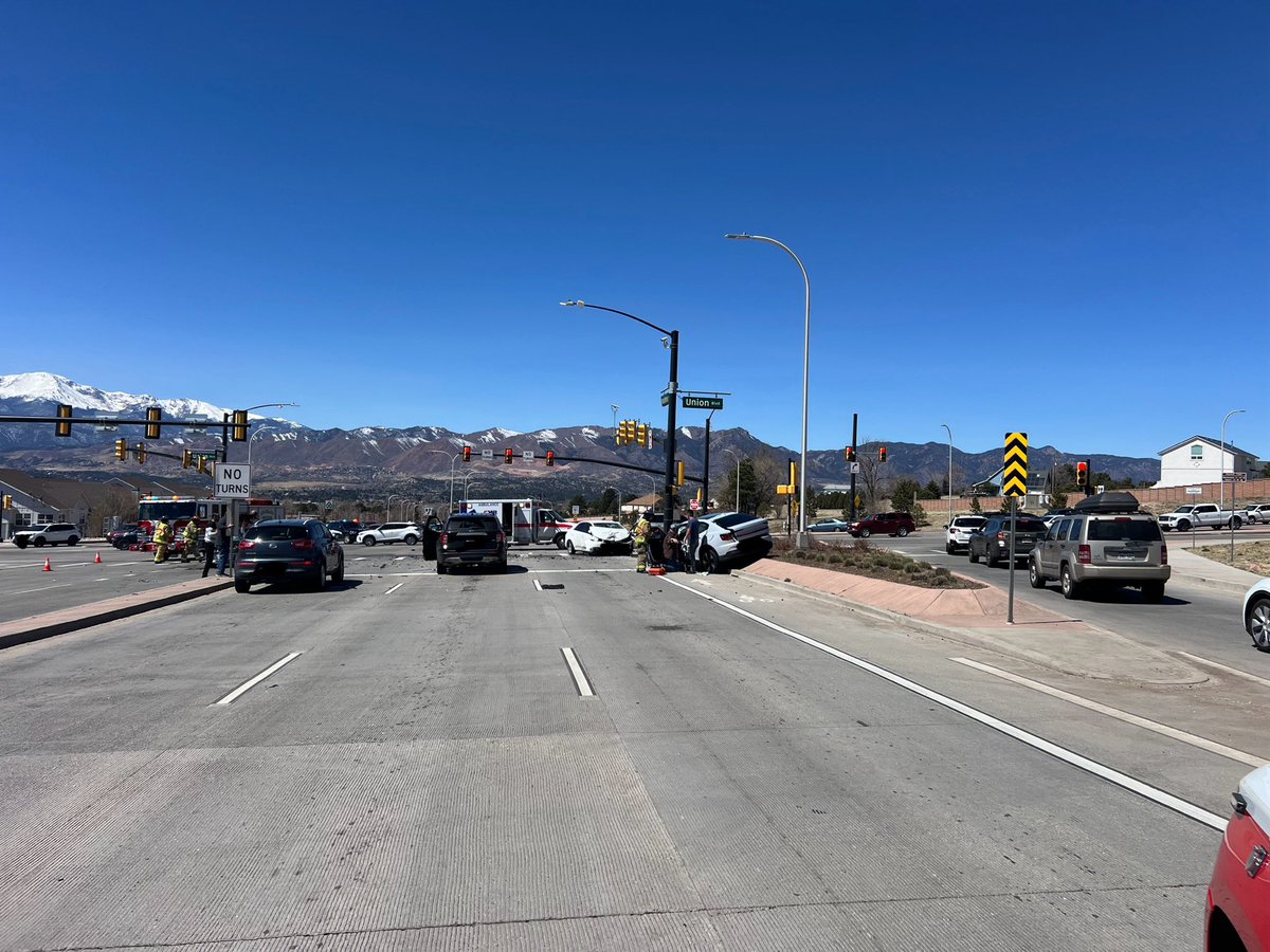 #ColoradoSpringsFire Engine 14, HazMat 14, Medical Lieutenant 74, & AMR are on scene of a 4 vehicle traffic accident at Woodmen & Union. All westbound Woodmen is closed. Two patients transported; one critical and one stable. Avoid the area.