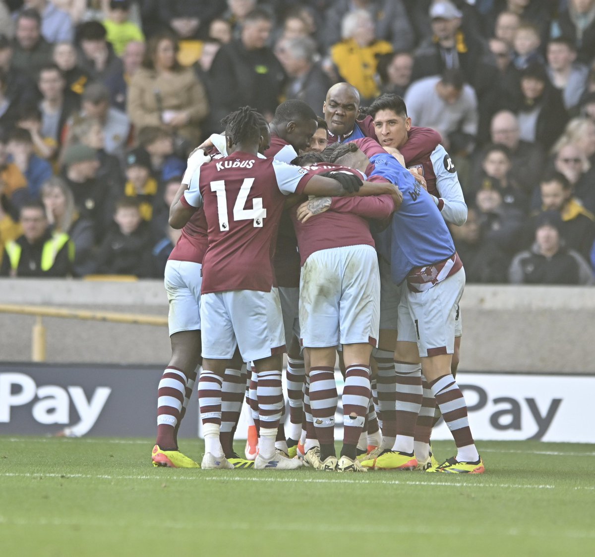 SQUAD!!! Great Character! 
#BigWin
#football
#westhamunited
#readyforthursday