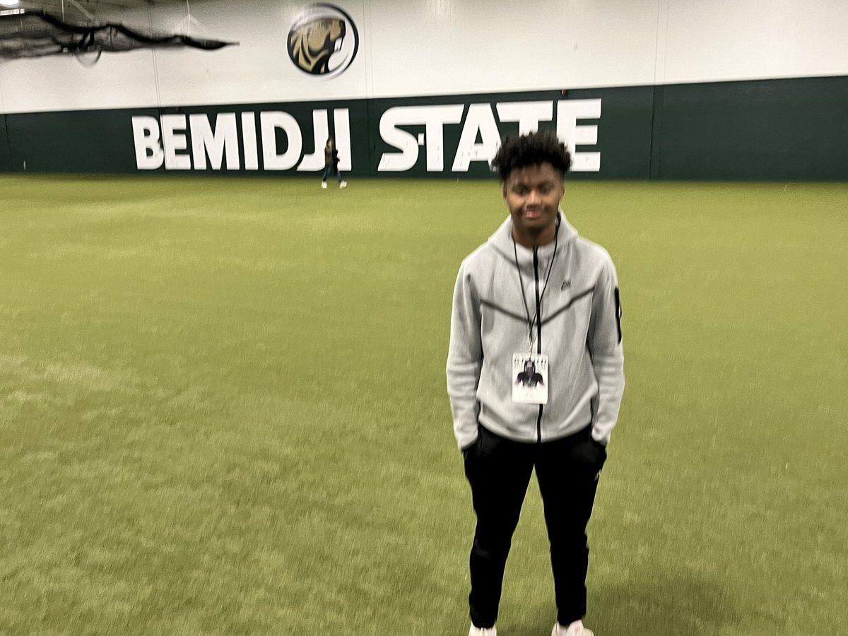 Had a first-class Junior-Day visit @BSUBeaversFB Thank you @CoachFord_DC and the coaching staff for the hospitality and for having me out. @PHS_Football @EDGYTIM @JoshBostick8