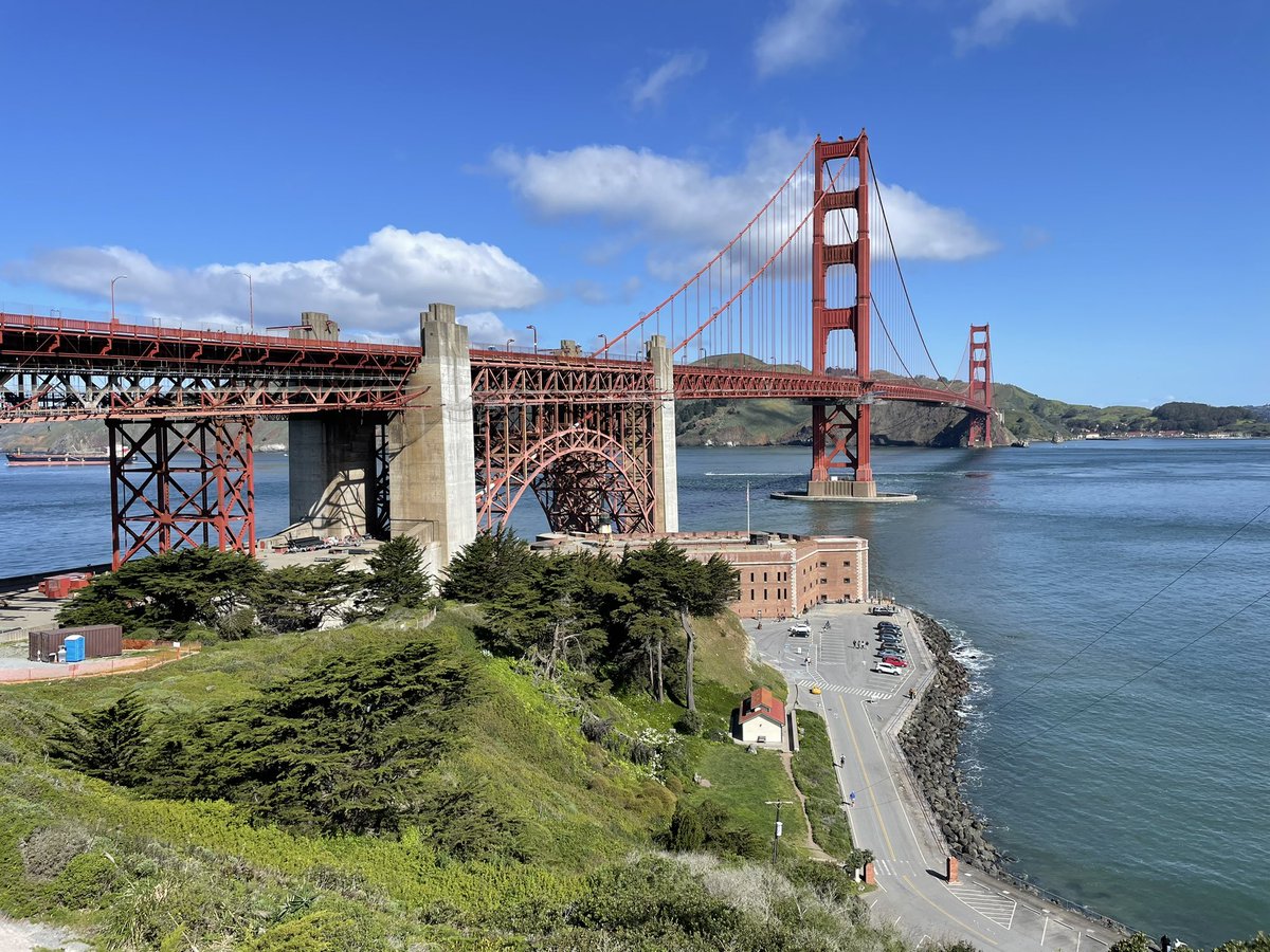 Strong start to Sunday with fellow fintech investors & founders in the Presidio. SF is alive & well. Thanks @therealjohnjosi for helping to organize! /cc @sophgoldb @GetsivKyle @macbohannon