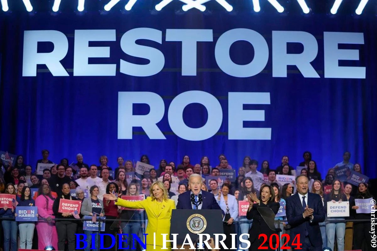 @LaraLeaTrump @realDonaldTrump It's clear America... 🇺🇸 VOTE BLUE ⭐️ BIDEN | HARRIS 2024 🇺🇸