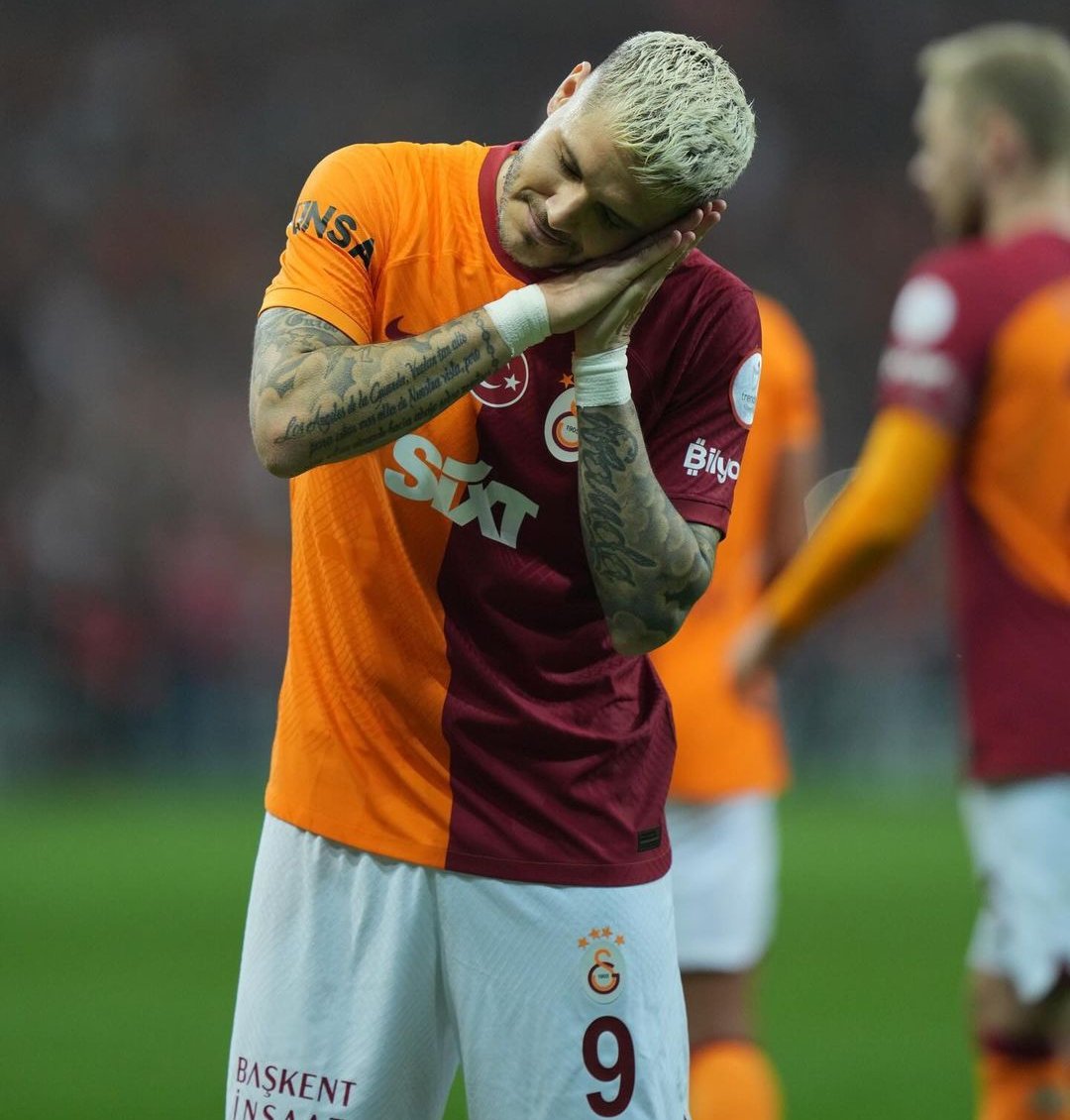 Fenerbahçe'nin çekilmeye zamanı olmadan ilk saniyelerde icardi 'nin gölü geldi 😂

Dursun Özbek #GSvFB #DelikanliFenerNerdesin Kerem Demirbay Mehmet Büyükekşi Bir Beşiktaşlı Yönetim istifa Fenerbahçe hükmen yenilir