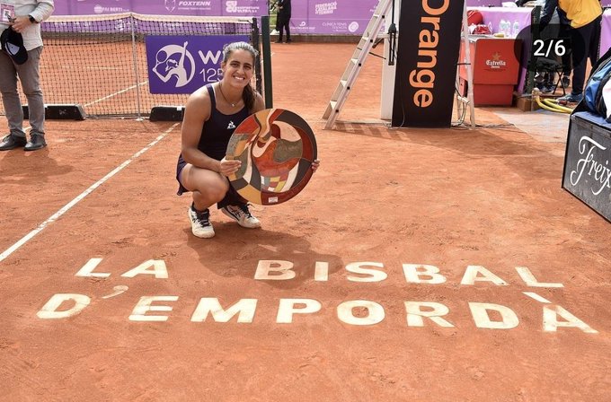 tous-les-sports.e-monsite.com
WTA:#MariaCarle remporte L'Open Femini Solgirones
#lequipe @lequipe @stade2 #stade2 @Sport6_M6 @beinsports_FR @RMCsport @Eurosport #Eurosport @CanalplusSport @WTA #WTA #LaBisbalDEmporda