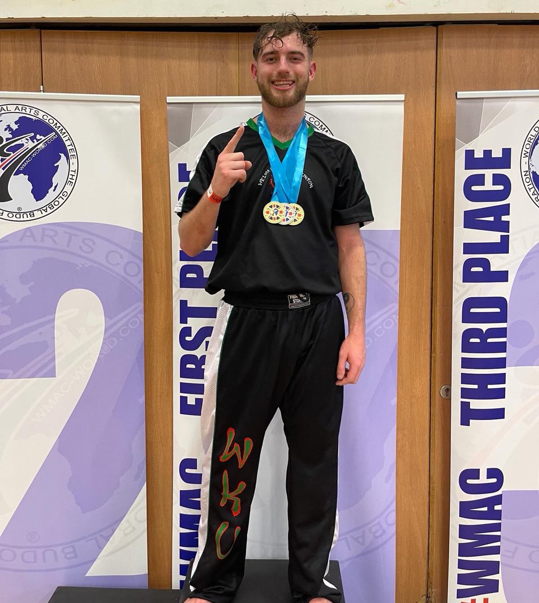 Not content with being a Welsh kickboxing champion our very own Cory Copp is now a 2 x British Kickboxing Champion! Huge congratulations go to Cory from all at the club on his achievements this year 🏉🥊 🖤🧡