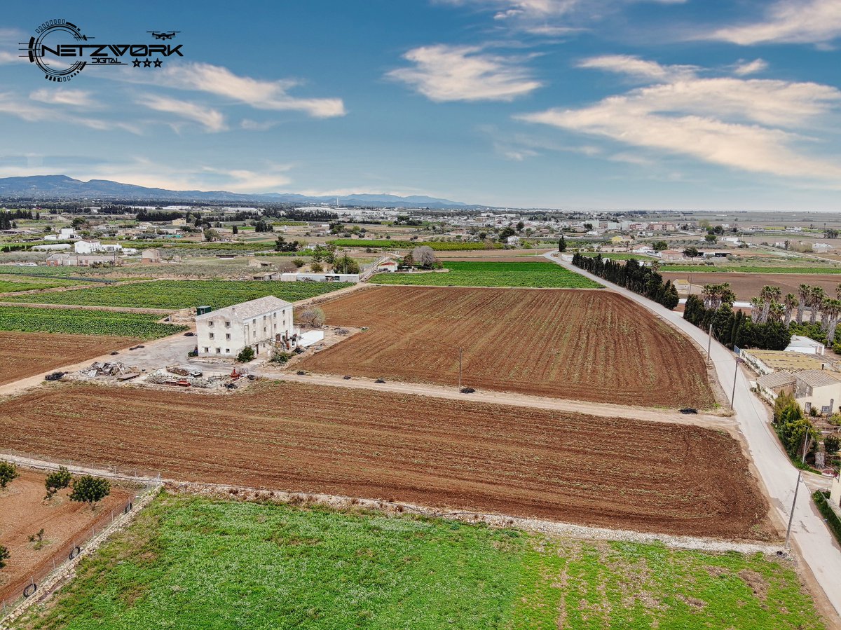 Lo Lligallo #horta #TerresdelEbre

⬆️ Altitud 31 metres ⬆️
✈️ vol 189 ✈️
🟩 🟩 🟩 🟩 🟩 🟩