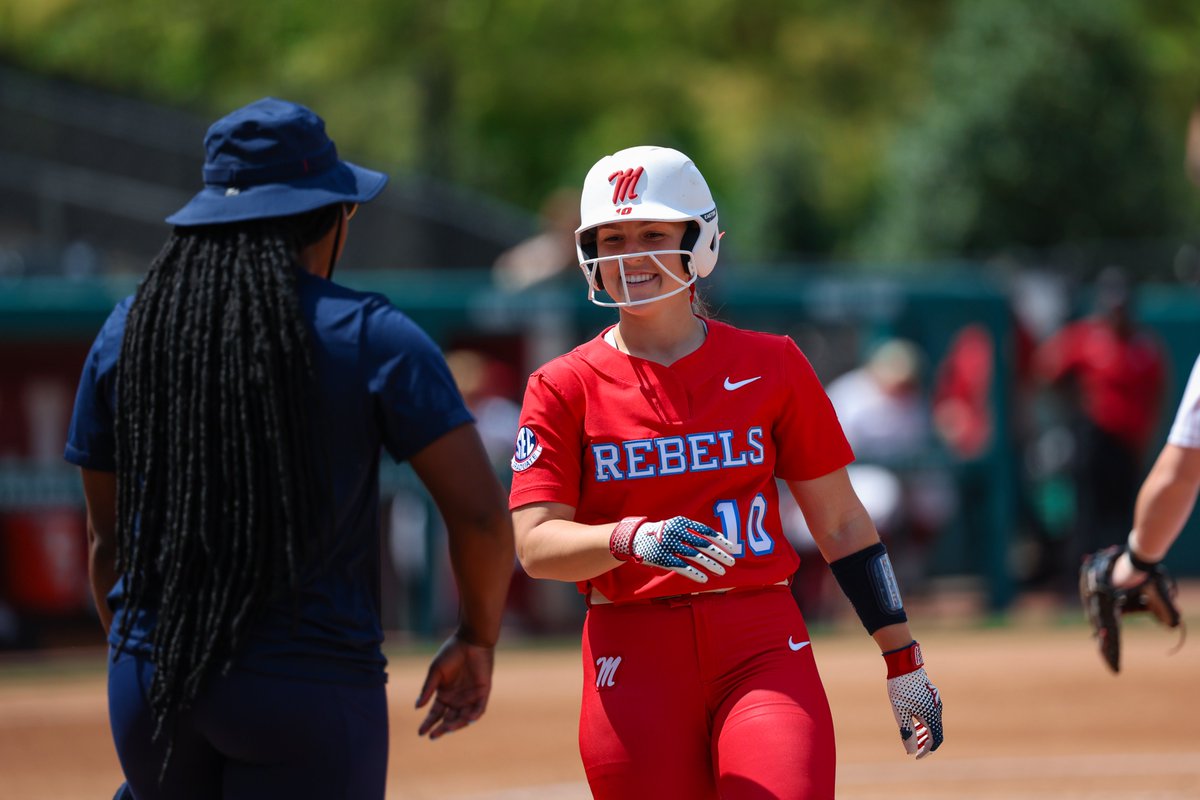 MID 2 | Rebs threaten with the bases loaded, but #14 Alabama wiggles out of the jam.