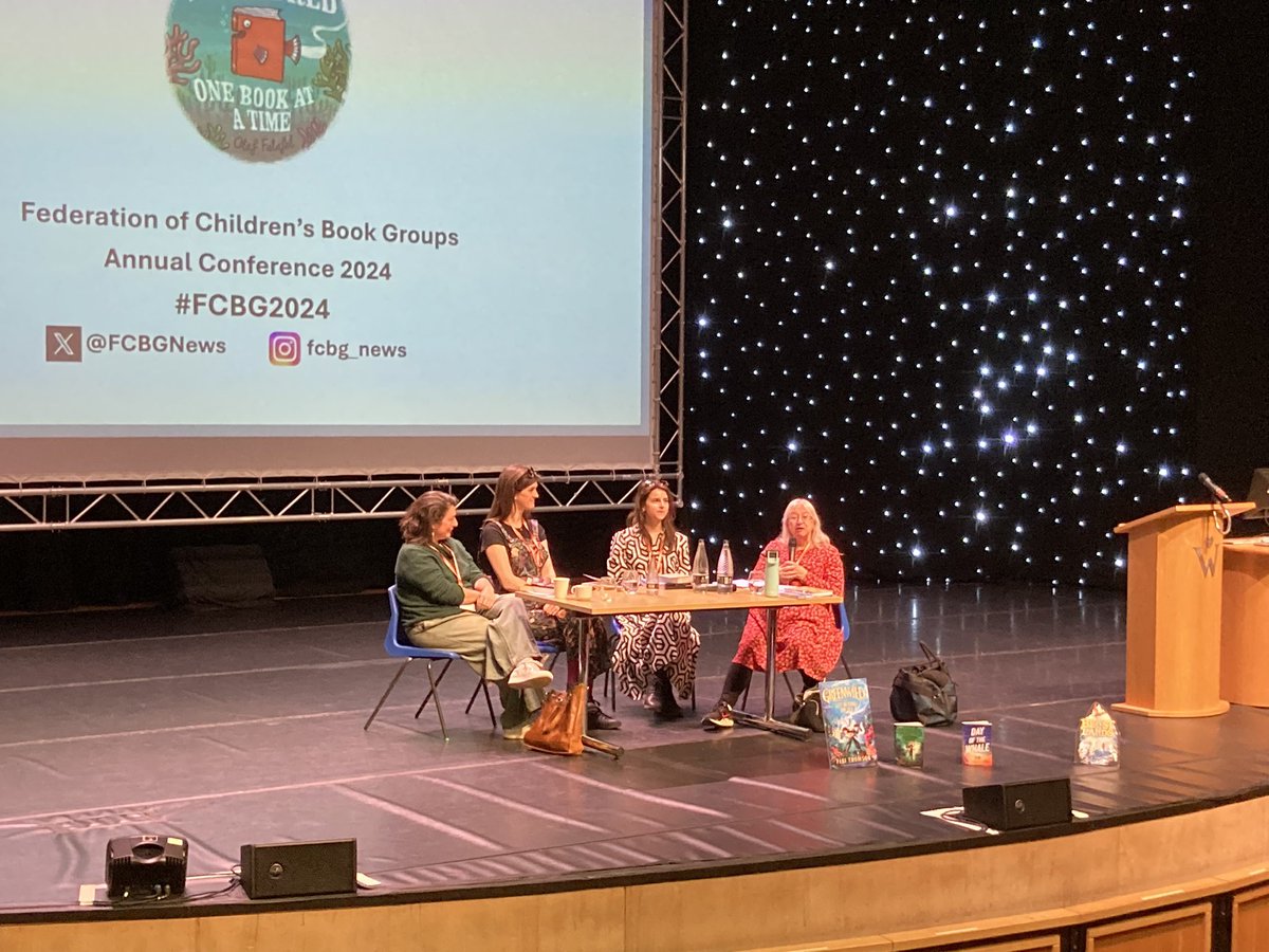 Another brilliant panel discussion this morning at #FCBG24 with @Read4eva asking the questions, great answers from @RachelDelahaye @Zoologist_Jess @PariThomson