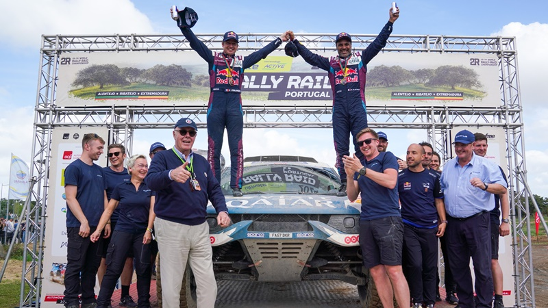 #W2RC - #RallyRaidPortugal: Nasser Al-Attiyah venceu

João Ferreira é já um dos maiores talentos mundiais da modalidade. A forma como se bateu com Nasser Al-Attiyah e como se impôs ao colega de equipa na Mini, é bem revelador do seu talento.

Saiba mais: iris.cpidt.pt/publishing20/!…