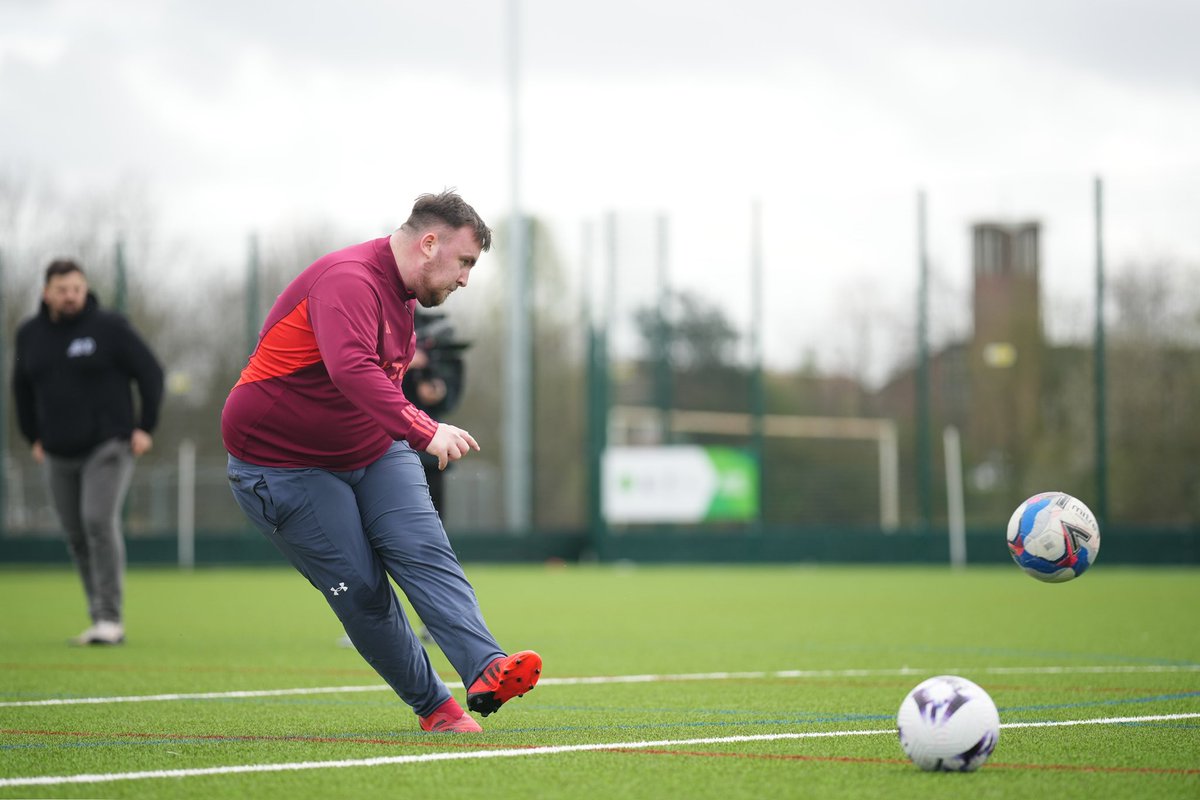 Luke Littler tweet media