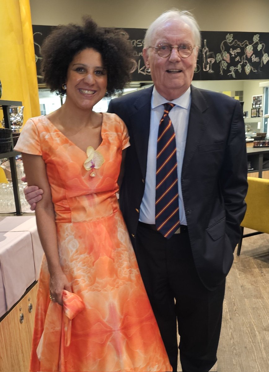 Als geehrte Nominierte durfte ich in Gesellschaft von Größen wie Heinrich &amp; Thyra Prinz von Hannover, Franz Friedrich Prinz von Preußen, Dr. Prinz Asfa-Wossen Asserate &amp; weiteren inspirierenden Persönlichkeiten speisen. Ein unvergesslicher Abend voller bedeutungsvoller Gespräche!