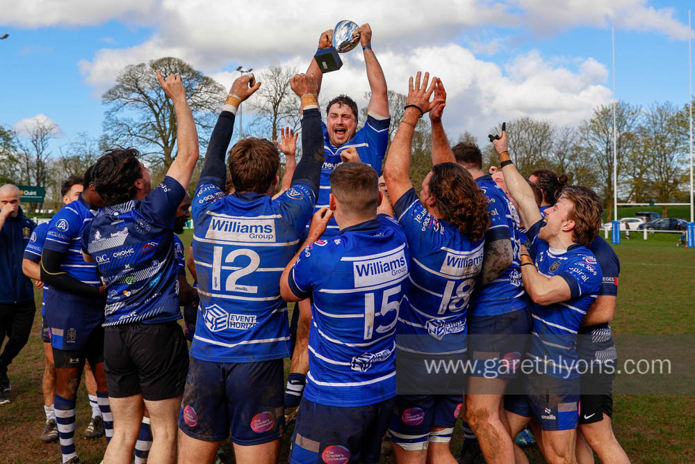 What a great day for @macclesfieldrugby as their victory over @penrithrufc saw them promoted as Regional 1 North West Champions, back to @nationalleaguerugby #Nat2. Some match images (garethlyons.com/Rugby-Union/20…) @TheRugbyPaper , @CheshireLive , @CheshireRFUNews , @englandrugby