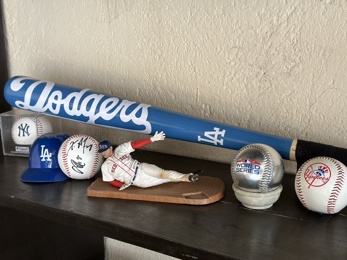 ivan985II's tweet image. #BeisbolxFoxSports @pepesegarra @adevaldes @EnriqueBurak #YoAmoElBeis saludos señores, gusto escuchar a Pepe y aún así saludar a todos