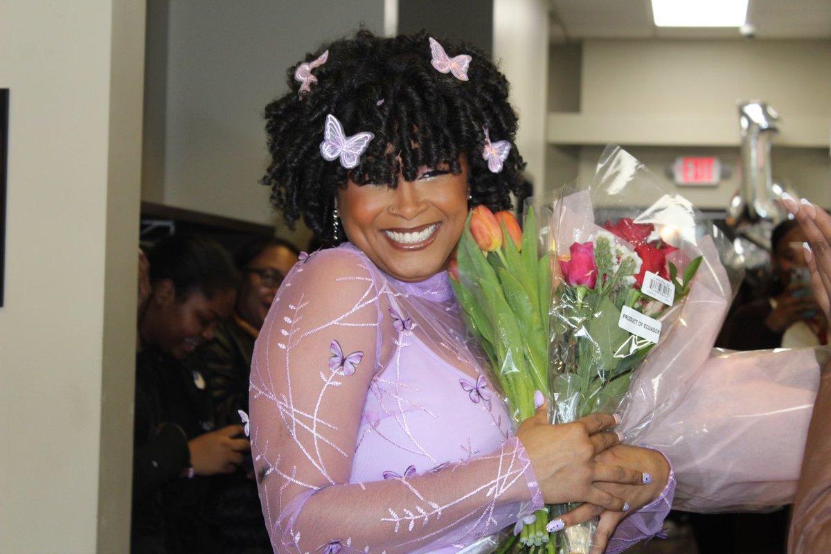 Stoney4_'s tweet photo. 1800 hours down! Next stop is state board. But give me my flowers now! 💐 https://t.co/zzQ6GjekX2