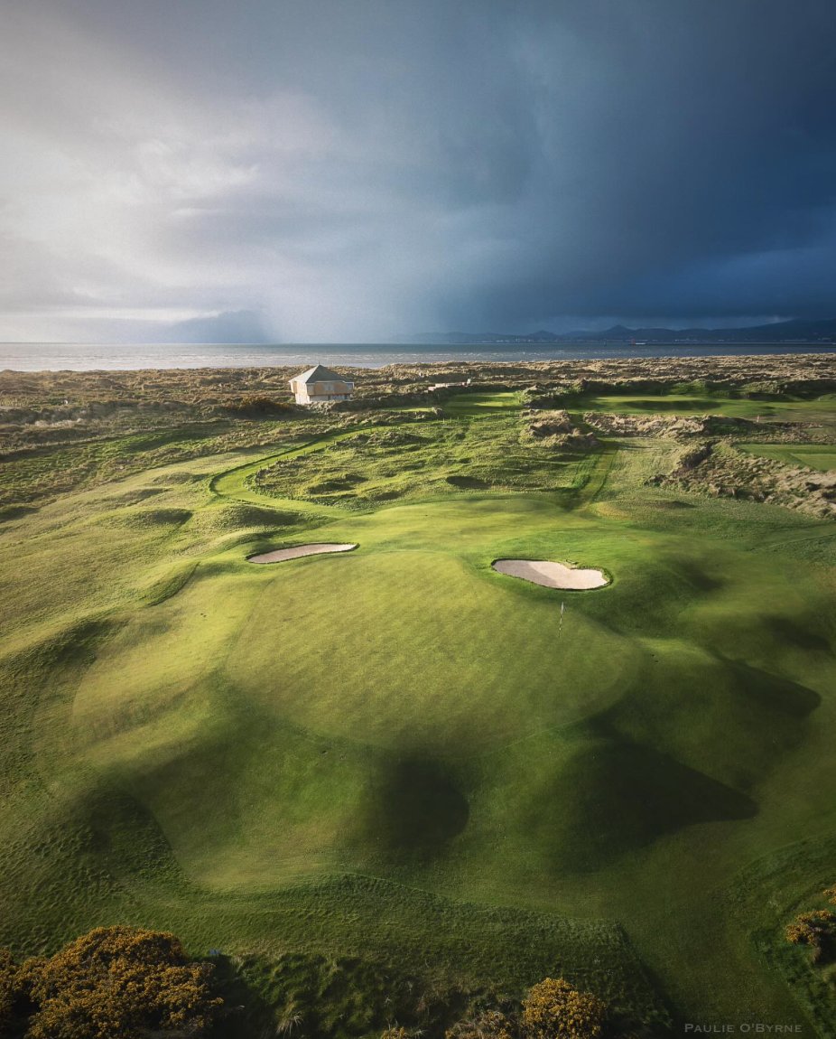 Some days you just have to create your own sunshine... 📸 @Paulobyrne_golf . . . #royaldublin #golf #irishgolf #linksgolf #classiclinks #lovegolf #purelinks #greenkeepers #instagolf