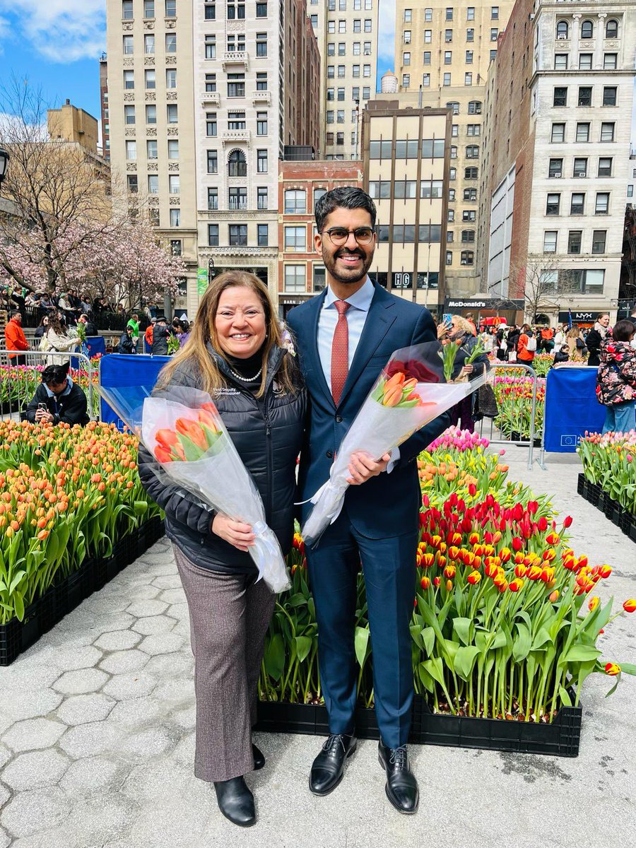 Netherlands Consulate General in NY tweet media