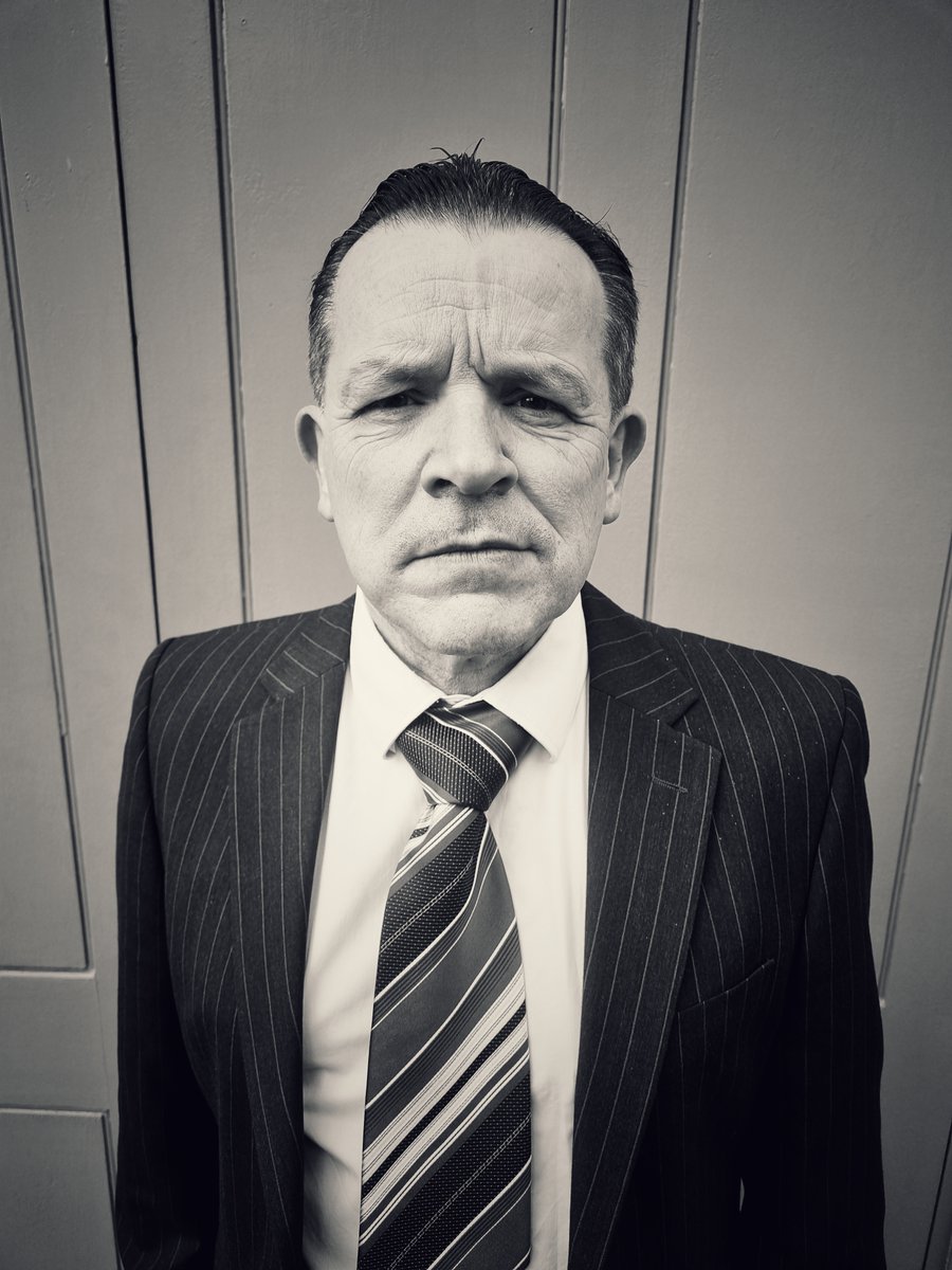 Dick Holland joined the police in 1953 & spent a large part of his career hunting Peter Sutcliffe, whose murders & attacks in the 1970s terrorised women in the North of England. The Incident Room @RondoTheatre 1-4 May ticketsource.co.uk/rondotheatre (Photo: actor Rich Canning)