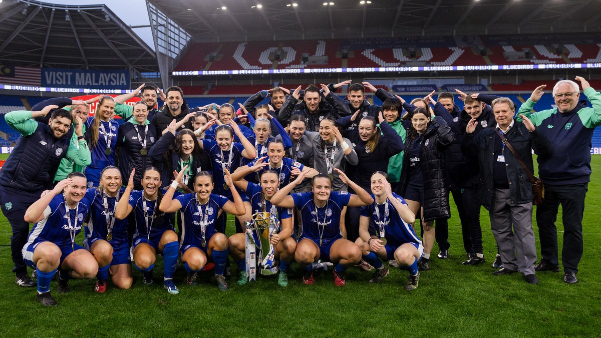 CardiffCityFCW's tweet image. Your Adran Premier title-winning #Bluebirds! 💙🏆

#CityAsOne