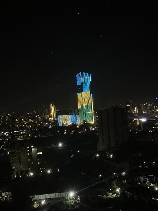 Ethiopia has lit buildings Rwandan flag colours in solidarity with Rwandans during the commemoration of the 1994 Genocide against the Tutsi. #Kwibuka30