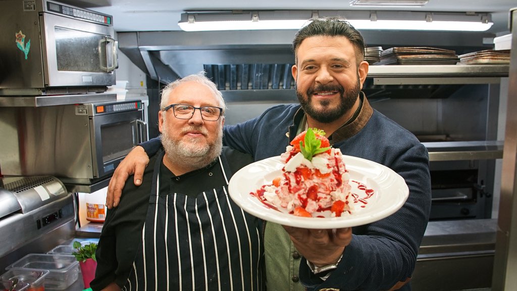 24hrs to go until our episode from ‘Adam Richman Eats Britain’ airs at 9pm on @discoveryplusuk and @foodnetworkuk @AdamRichman We can’t wait to host you all in our Hop House tommorow night! Join us with freinds from @fudgekitchenwindsor and @castlehotelwindsor