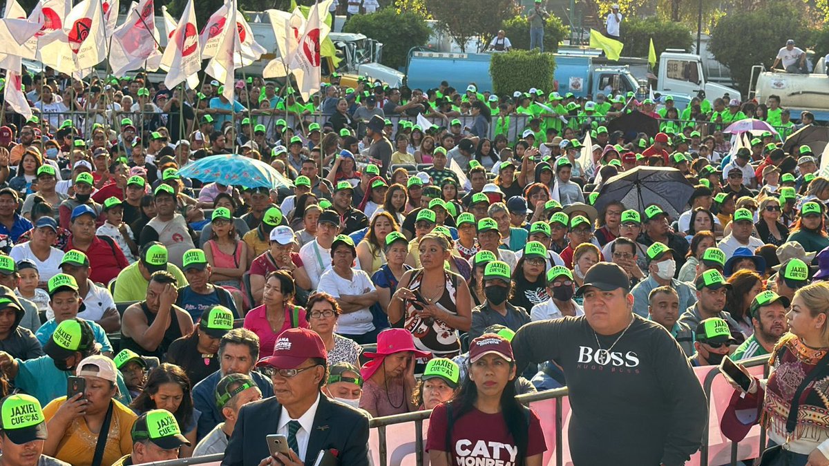 AlbertoZam10865's tweet photo. @AlessandraRdlv Uy si bien vacío https://t.co/vZQcRJtgVy