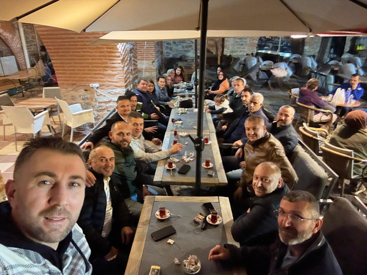 bursastajder's tweet photo. Bursa Dernek yönetimi seçim sonuçlarını değerlendirmek için iftar yemeğinde buluştuk.‼️

@CirakStajFED

Artık Mağdurları Dinleyin 
#StajyerÇırağınHakGaspıBitsin https://t.co/MLp0Rs8mG3