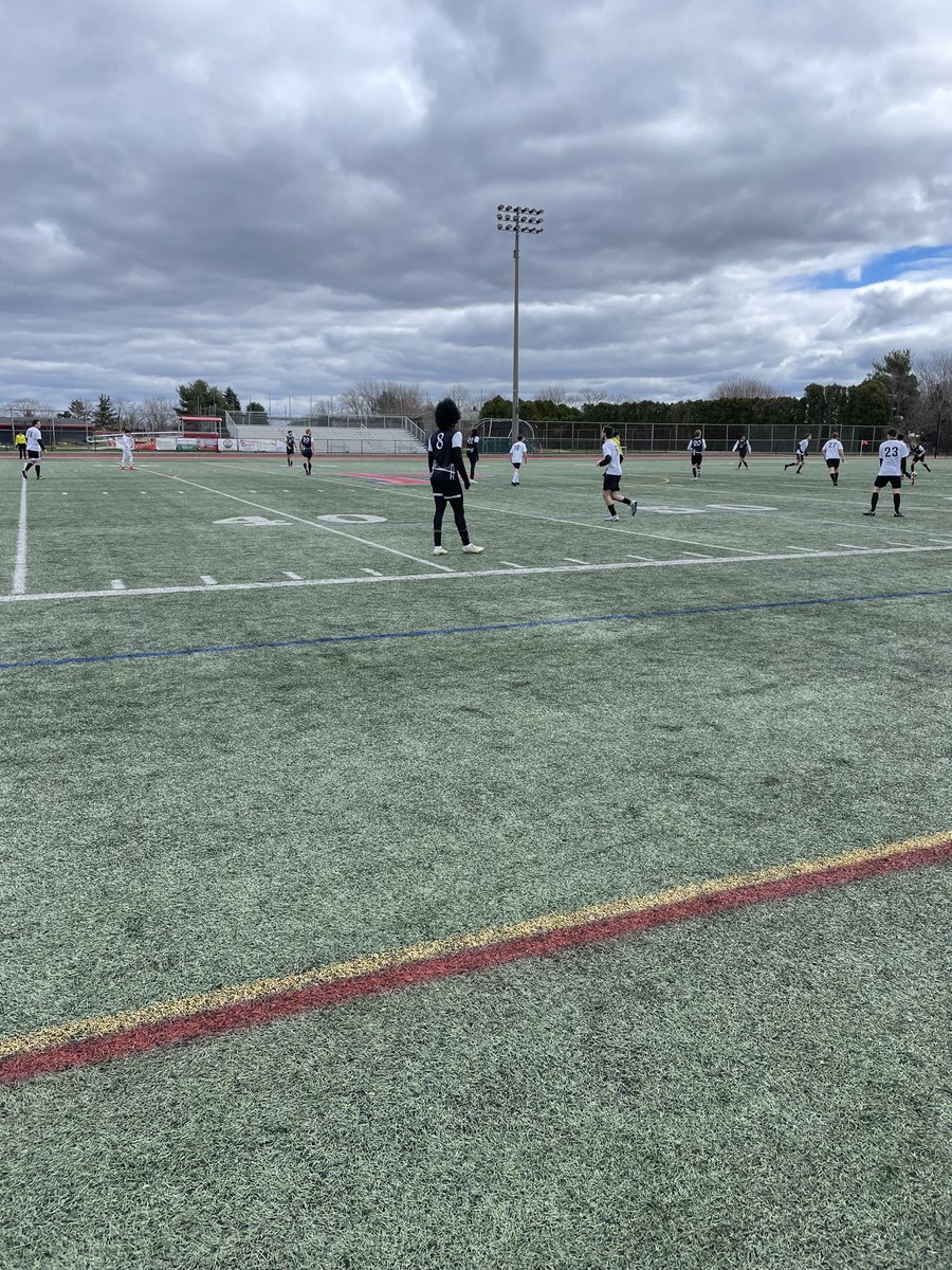4-2 win for Newport FC and 1-0 loss for Newport O30.