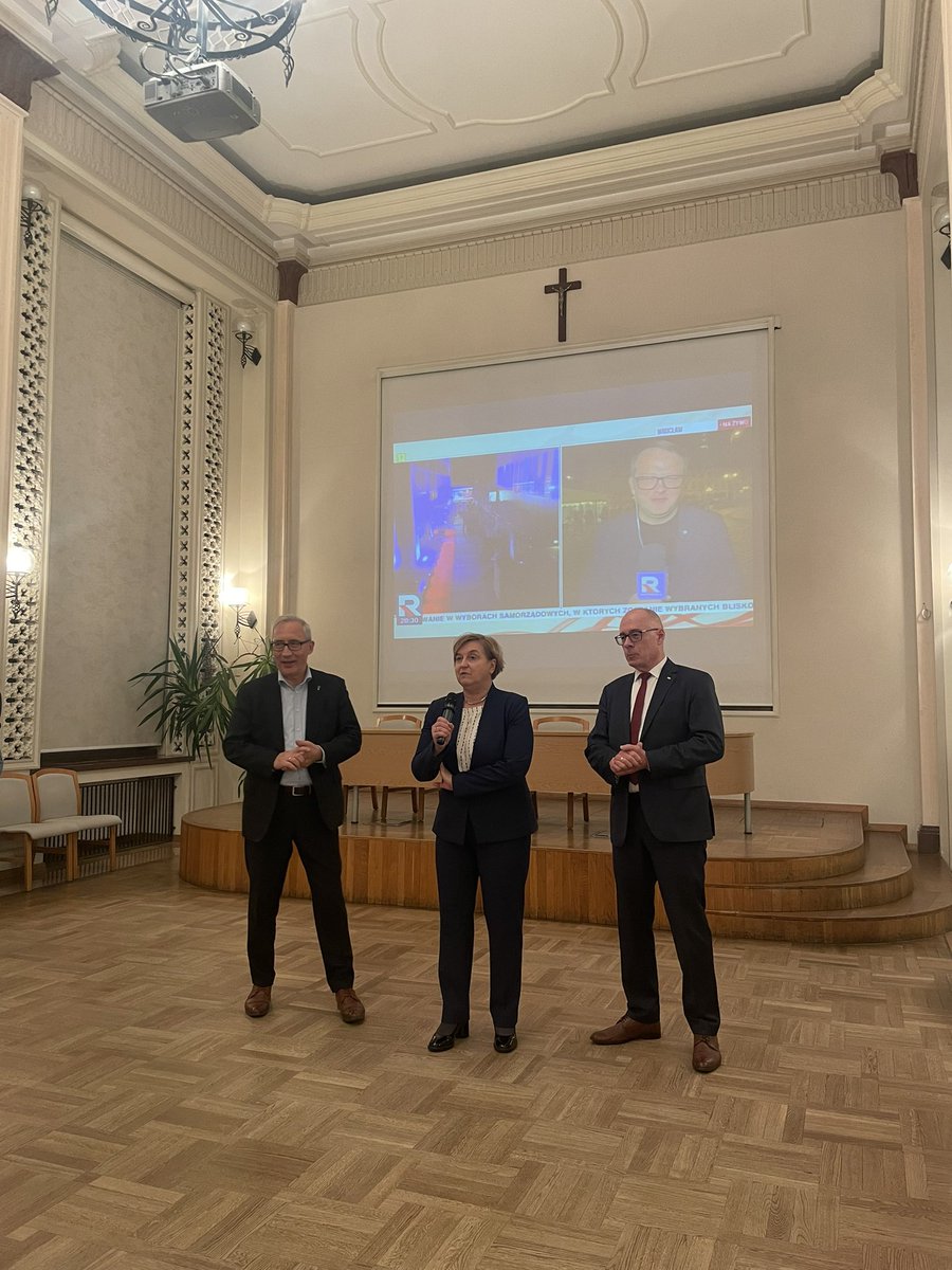 ➡️ Dzisiaj spotkaliśmy się podczas wieczoru wyborczego w Gdańsku z naszym kandydatem na Prezydenta Gdańska, z kandydatami do rady miasta i powiatów oraz z lokalnymi działaczami i sympatykami aby podsumować zakończoną właśnie kampanie samorządową! 🇵🇱