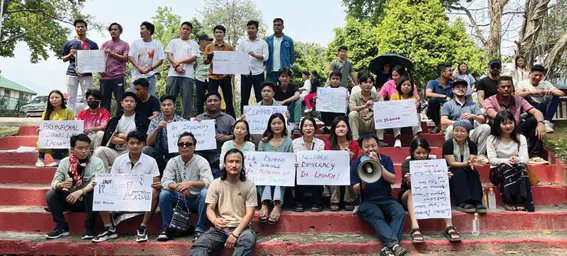 (#RGU students stage sit-in in support of #Ladakhis) The Arunachal Times - arunachaltimes.in/index.php/2024…