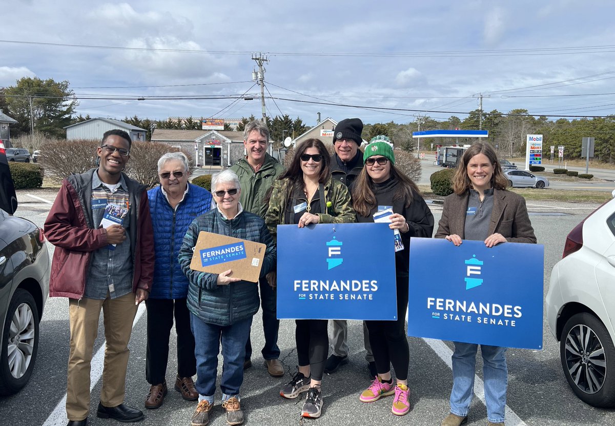 Thanks to our amazing volunteers canvassing in #BourneMA today!