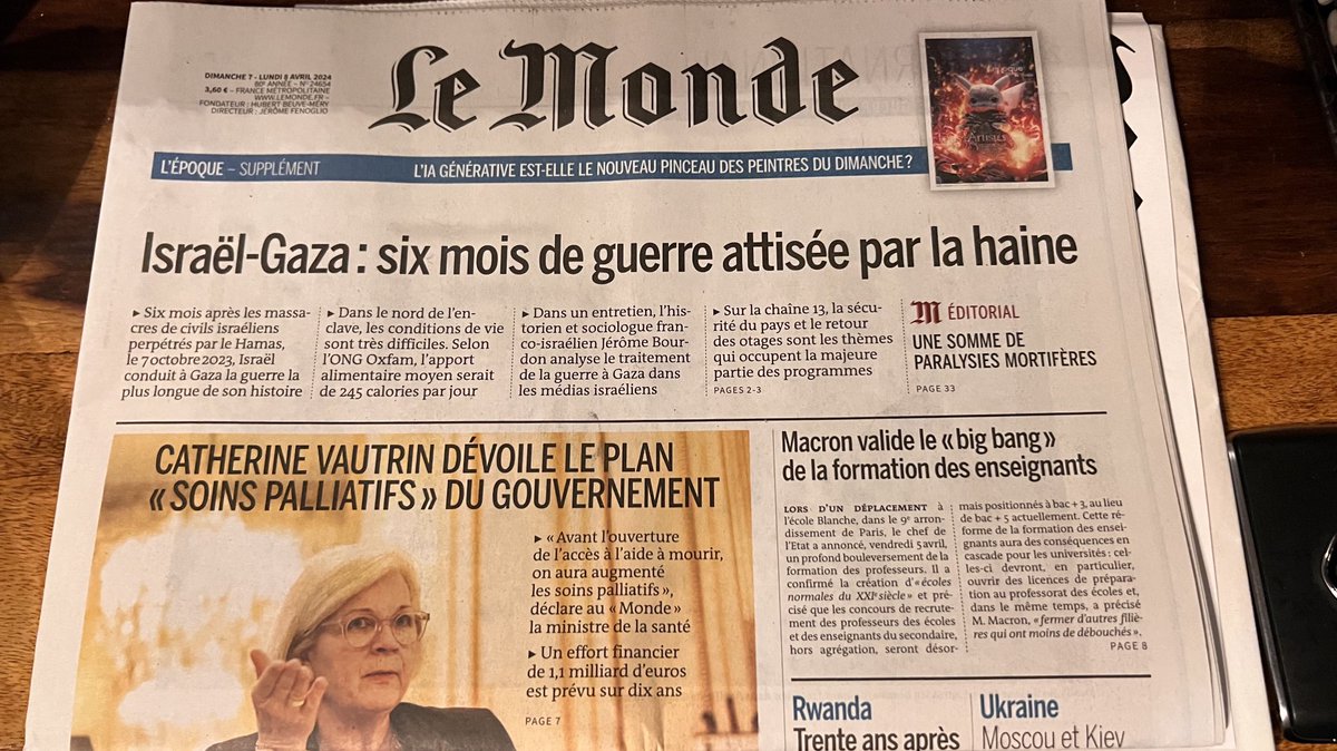 Sans doute une erreur en une du Monde on dévoile enfin le@plan des soins palliatifs POUR le Gouvernement. Ce serait vraiment d’utilité publique. #humour