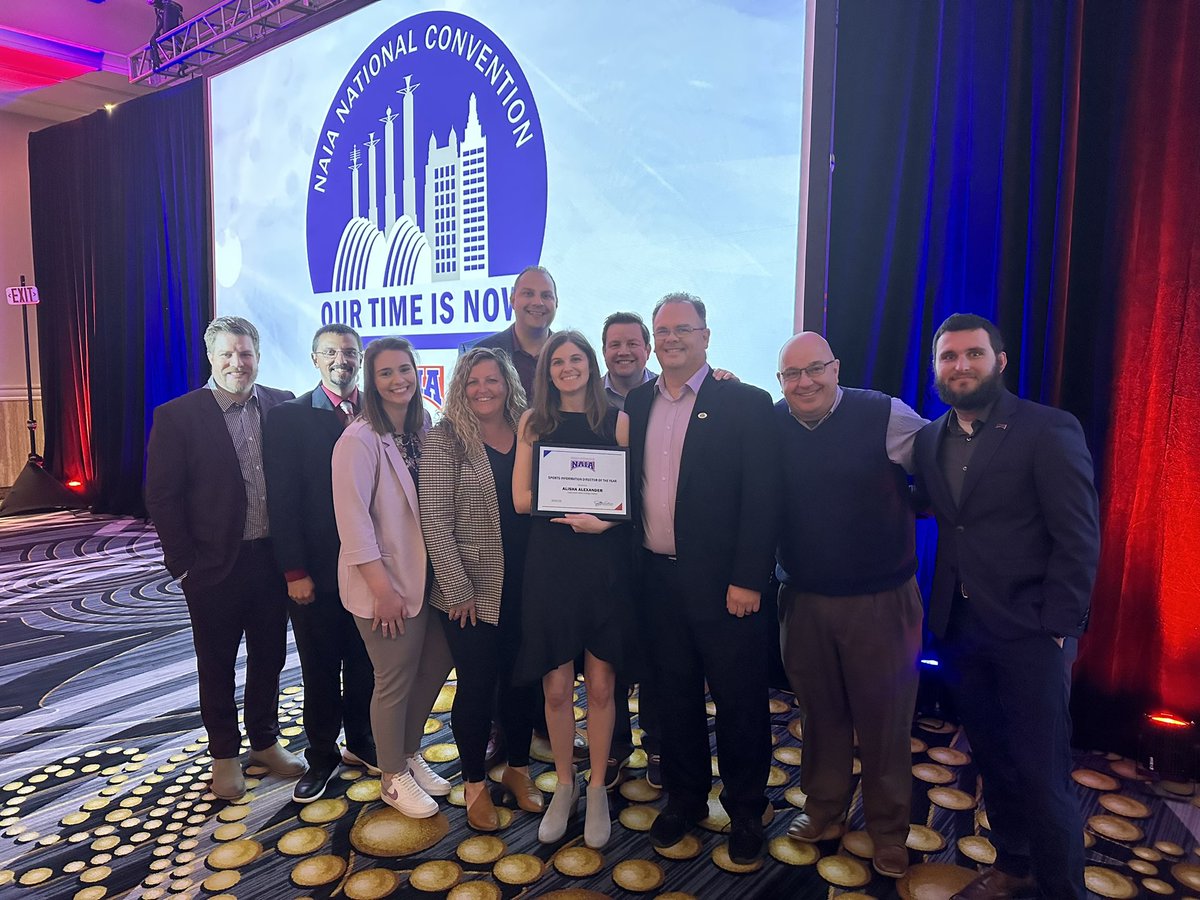 We got to celebrate @NAIA SID of the Year @lishabug24 during today’s Special Awards Luncheon!