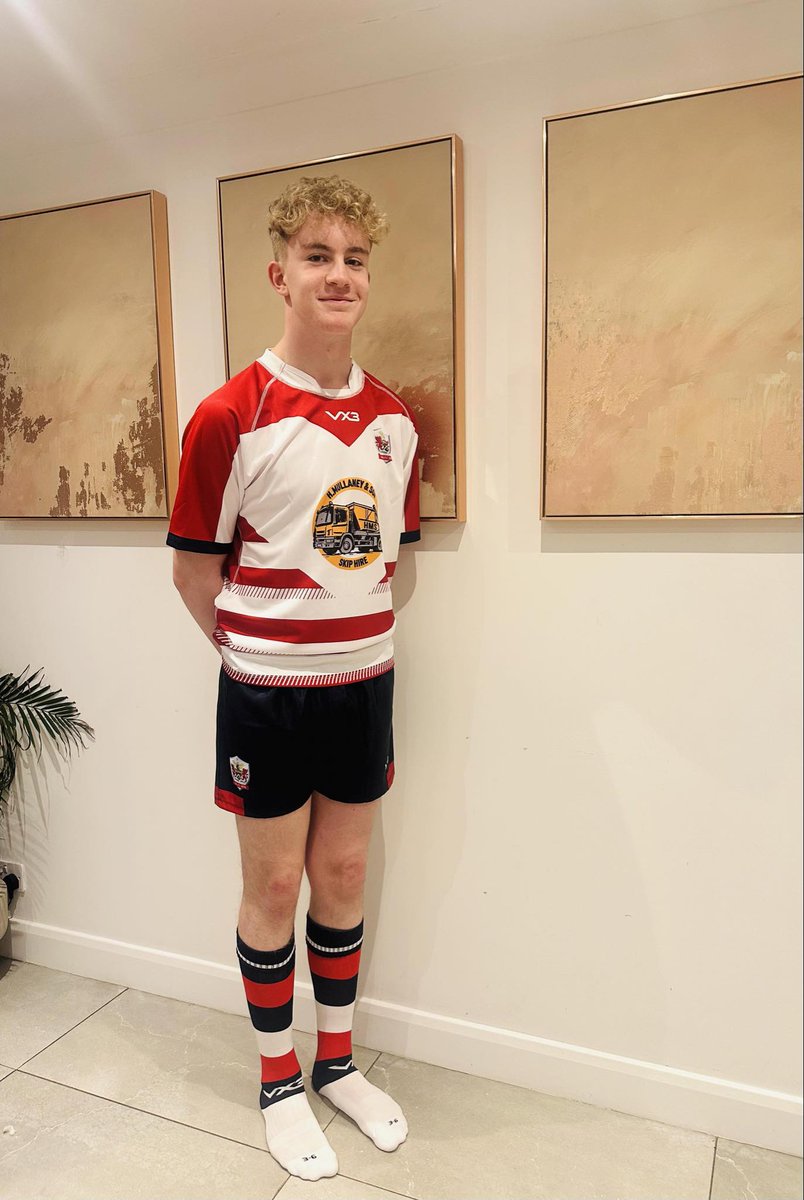 Huge congratulations to Year 8 pupil William, who has just been signed to Oldham RLFC pro-pathway, Under 13s team! What an amazing achievement! We can't wait to hear how he does in his first match against Salford on Thursday! Come on Will! 💪🏈